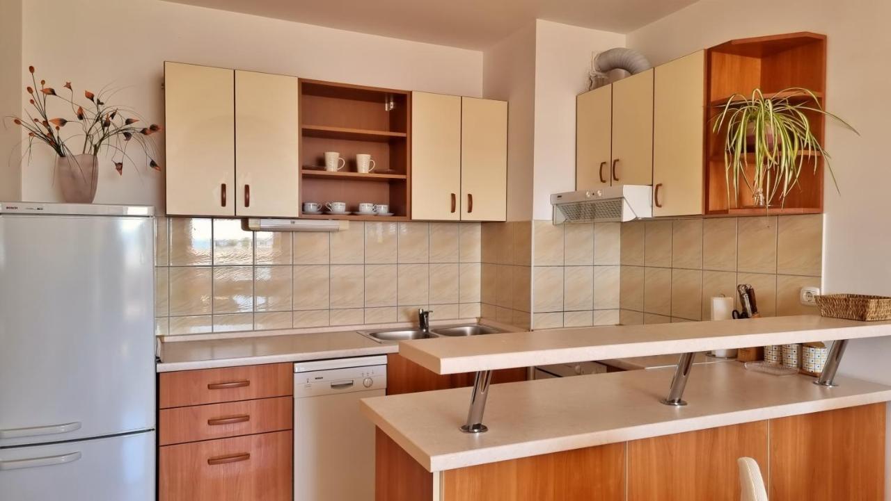 אומיס Apartment Cesarica מראה חיצוני תמונה