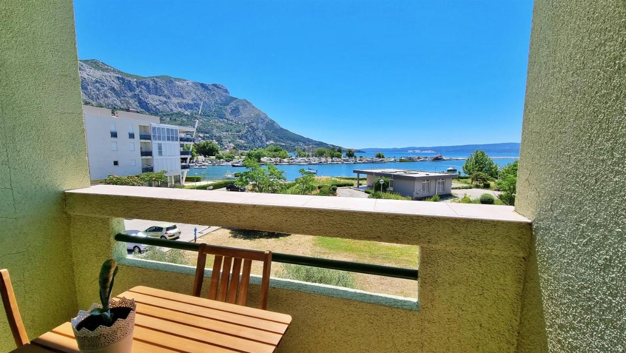 אומיס Apartment Cesarica מראה חיצוני תמונה