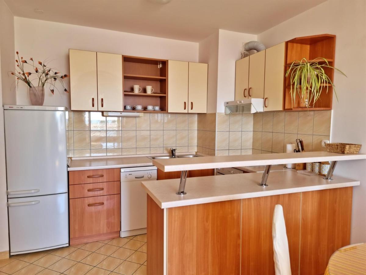 אומיס Apartment Cesarica מראה חיצוני תמונה