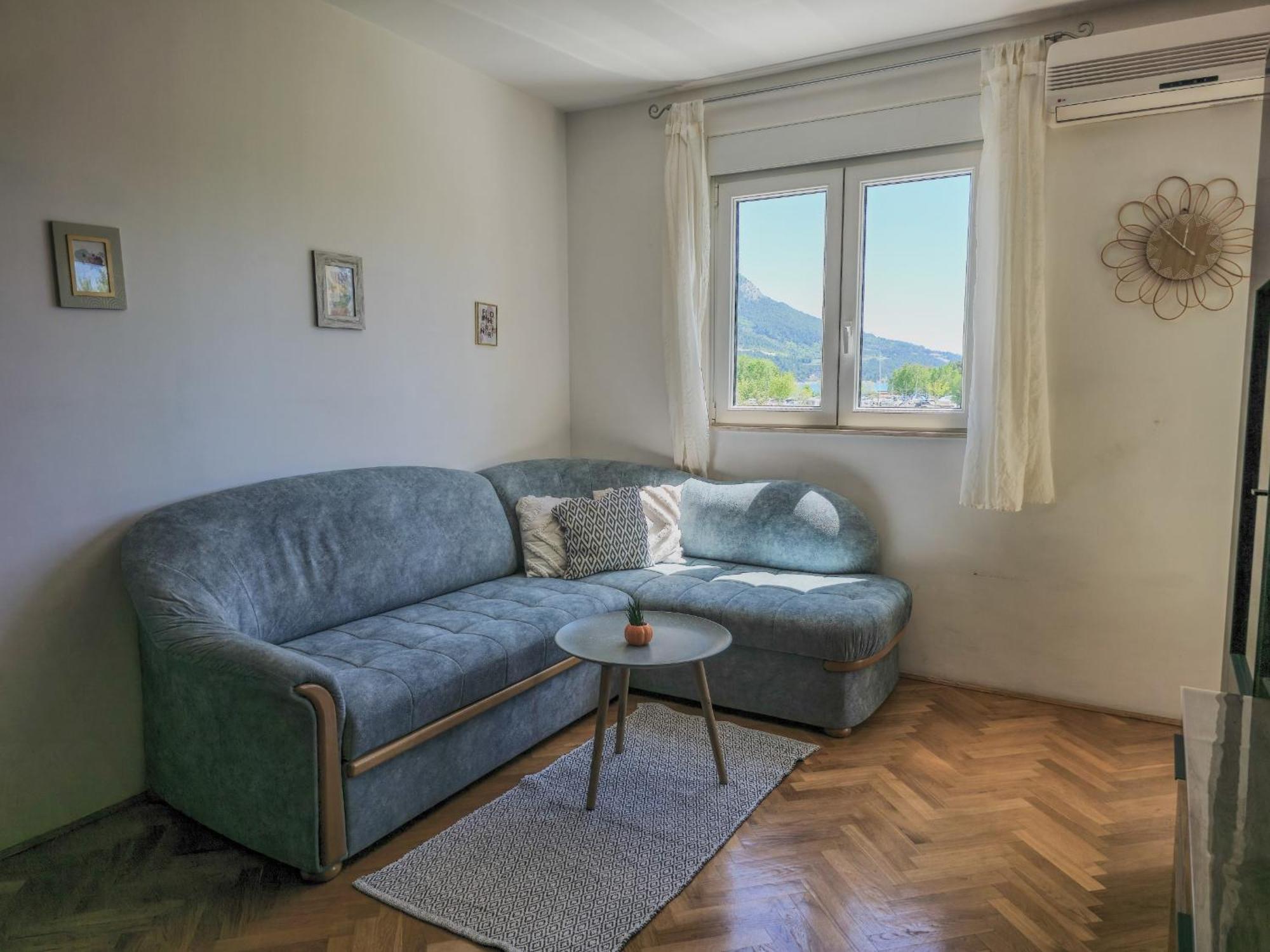 אומיס Apartment Cesarica מראה חיצוני תמונה